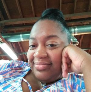 Meet your Posher, Alecia